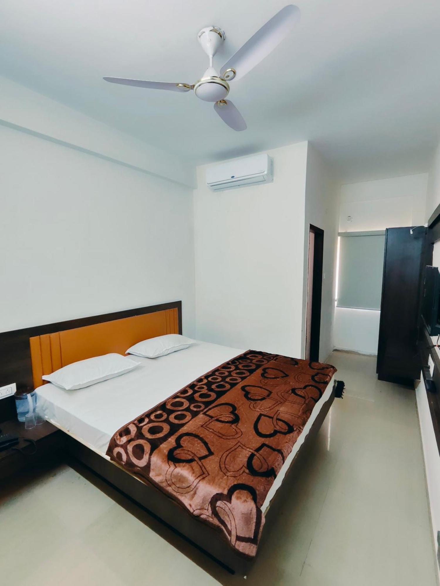 Hotel Heritage Palace Bhuj Ngoại thất bức ảnh
