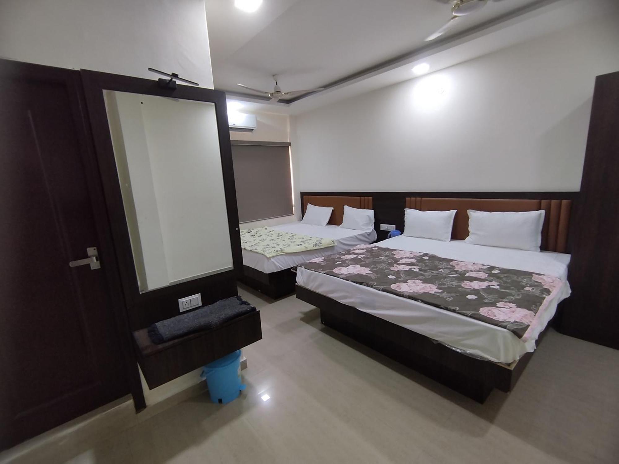 Hotel Heritage Palace Bhuj Ngoại thất bức ảnh